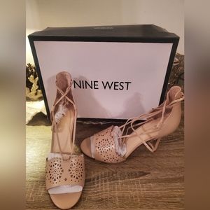 Nine West High Heel 👠 shoes Open Toe pumps Size 7 1/2 Color Natural